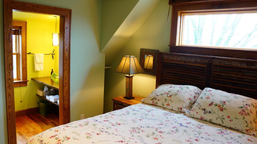 Stone Hill Overlook Hermann Room photo